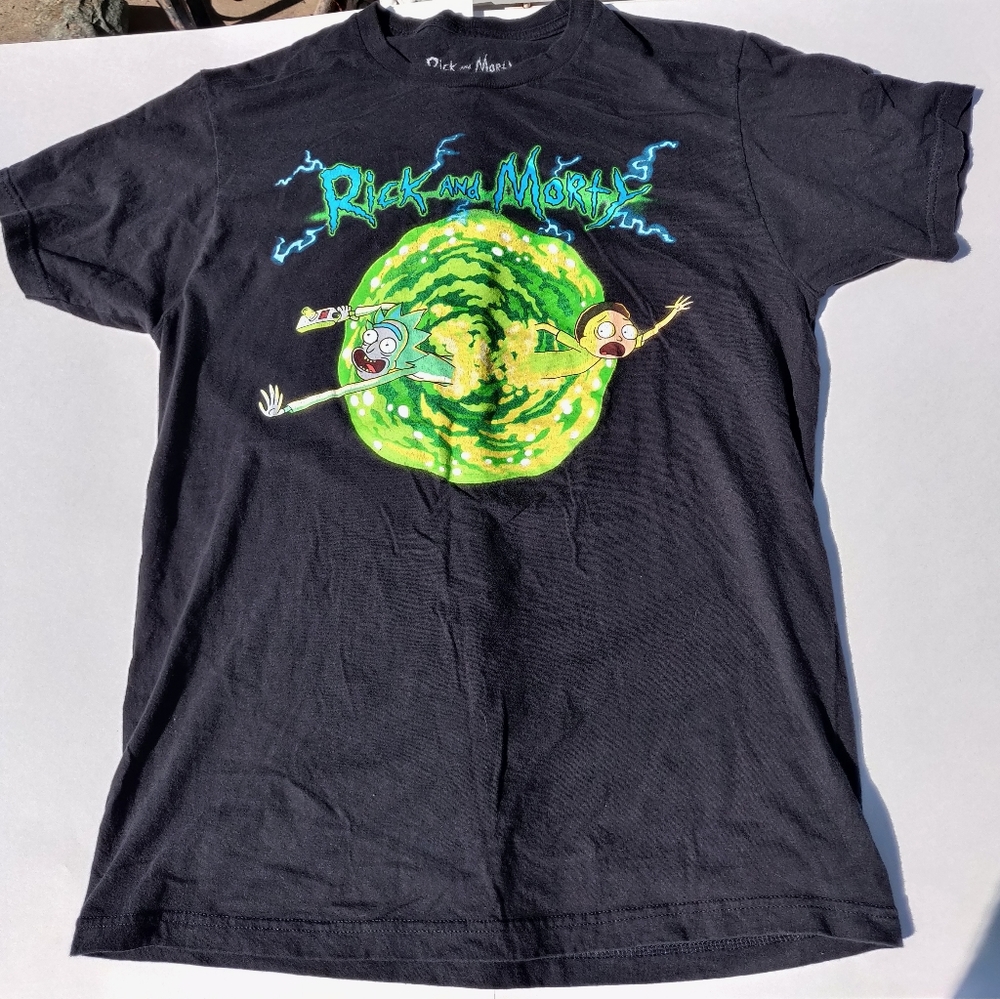 Rick and Morty tee